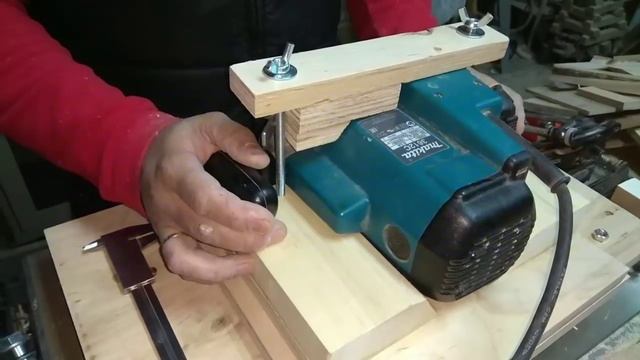 Дешёвый лифт своими руками для любого фрезера. Cheap lift with your hands for any cutter