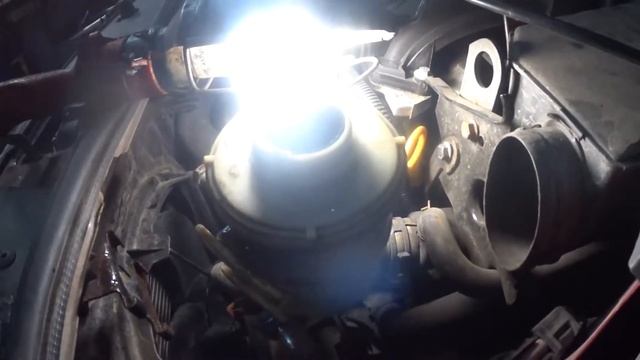 Renault Sandero Замена жидкости ГУРа (гидроусилителя руля).