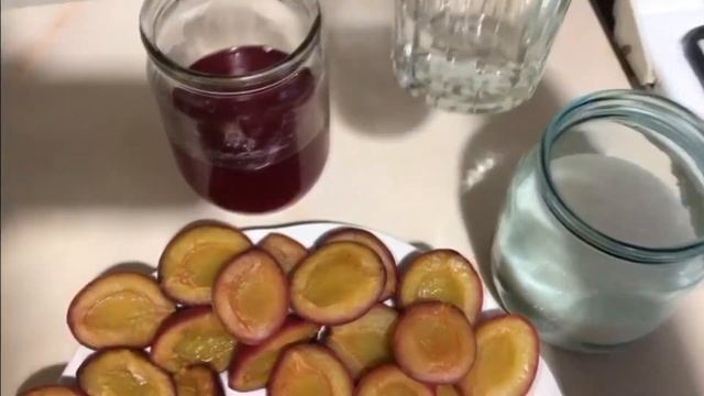 Сливы дольками в сахарном сиропе