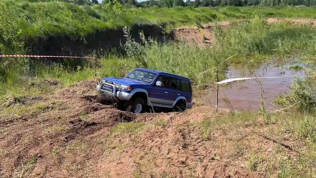 Mitsubishi Pajero 2 на реальном бездорожье