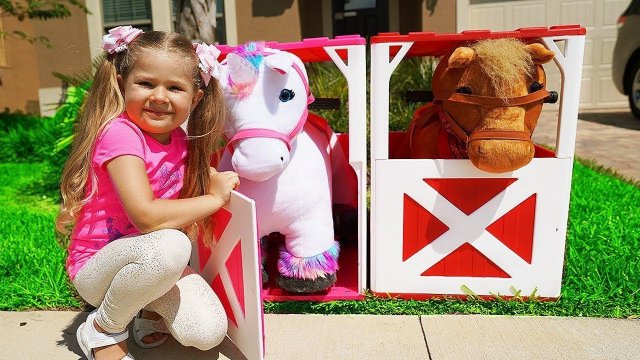 Diana and Roma Pretend Play with ride on Horse Toy