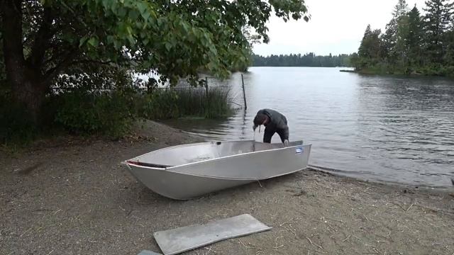Складная алюминиевая  лодка.Очень редкая модель . 50 лет. Ретро. Folding aluminum boat.