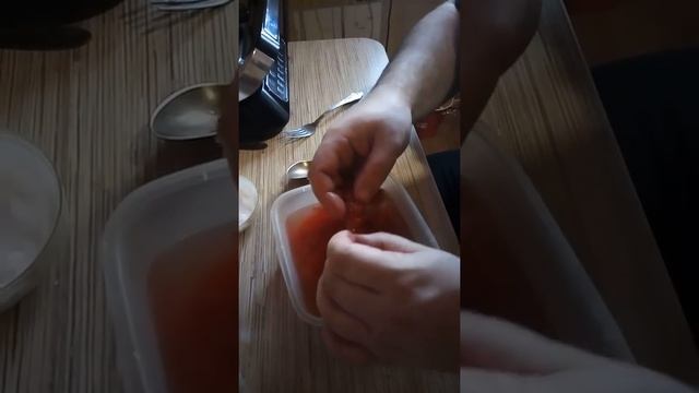 Как отделить икру Горбуши от пленки.