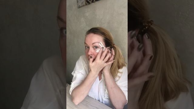 Тейпирование от отеков век и мешков под глазами. Кинезиотейпирование