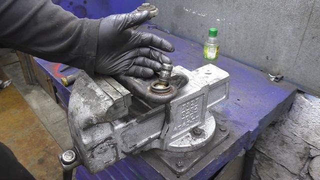 Замена шаровой опоры Mitsubishi Outlander XL - SB7872 555