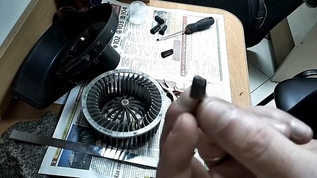 Замена щёток мотора печки Шкода Рапид. Периодически не запускается вентилятор печки Skoda Rapid