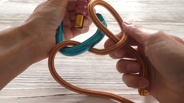 Как вязать узел УИАА UIAA для спуска и страховки