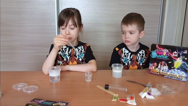 Обзор наших подписчиков на набор для экспериментов Attivio Зачарованная вода _ Опыты дома для детей