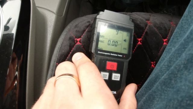 Рушим мифы! Измеряем электромагнитное поле электромобиля!