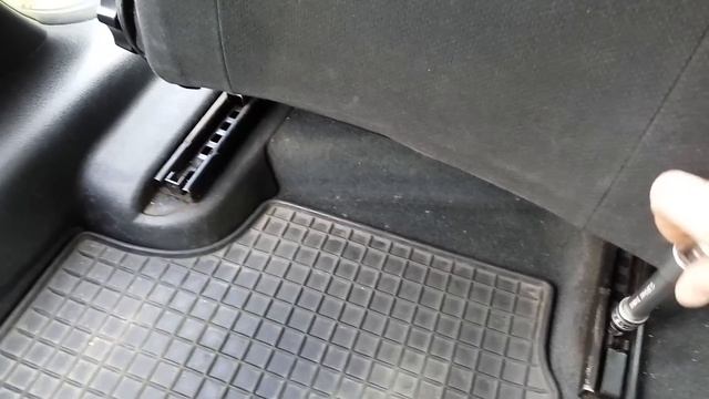 Астра G Снимаем переднее сидение