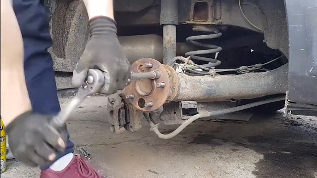 замена задней ступицы Toyota Corolla e150 в сборе