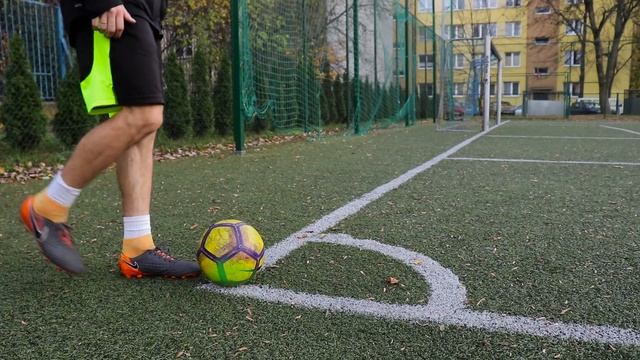 Как научиться крутить мяч в футболе | обучение | Как закрутить мяч?