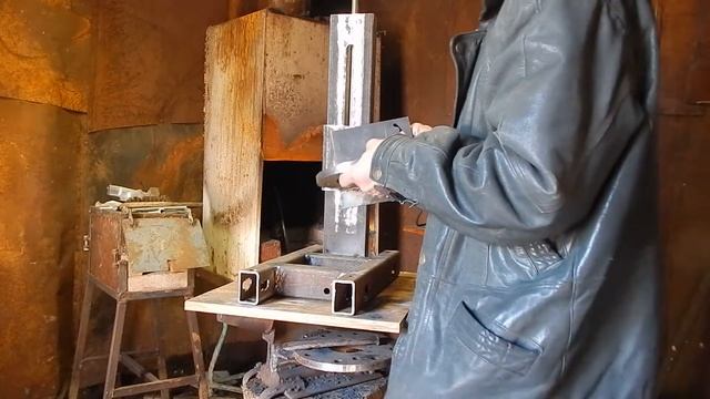 Самый простой фрезерный станок по металлу, своими руками.