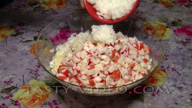Крабовый салат (лучший рецепт салата с крабовыми палочками)