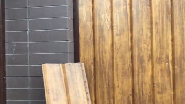 Сайдинг на забор. Как аккуратно прикрепить последнюю секцию?