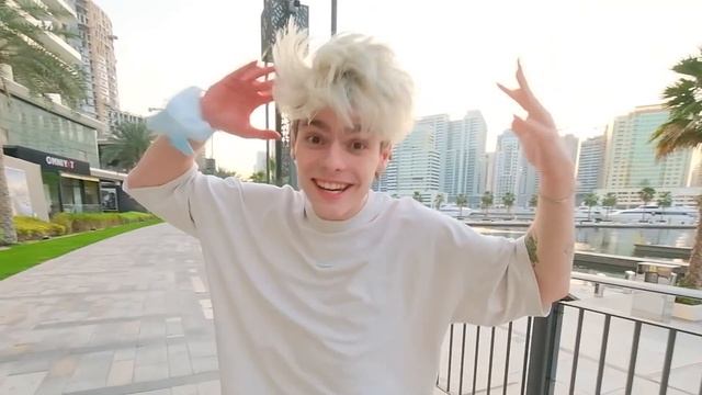 ЗАЧЕМ ОНИ СКРЫВАЛИ ЭТО ? *24 часа СЛЕЖУ за СВОИМИ ДРУЗЬЯМИ*