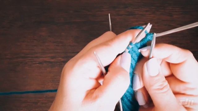 Вяжем вместе варежки спицами | Мастер класс "Вязание для начинающих"