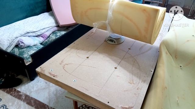 Замена поролона в обшивке дивана.