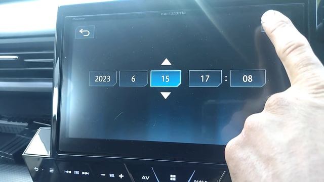 установка времени и даты на магнитолле Pioneer Carrozzeria Avic