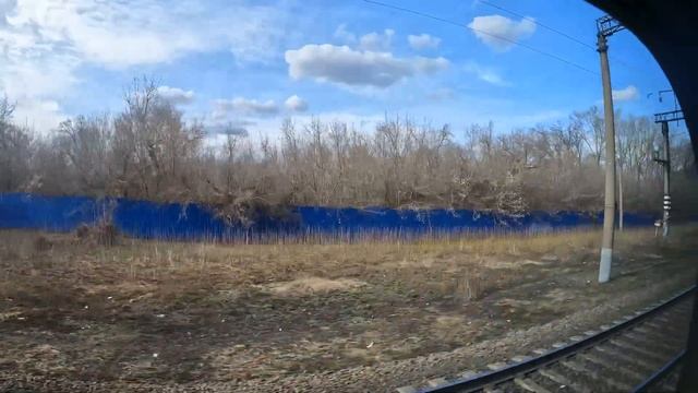 Вид из окна поезда Кисловодск - Москва. Участок Лиски - Коломна. Закат из окна поезда.