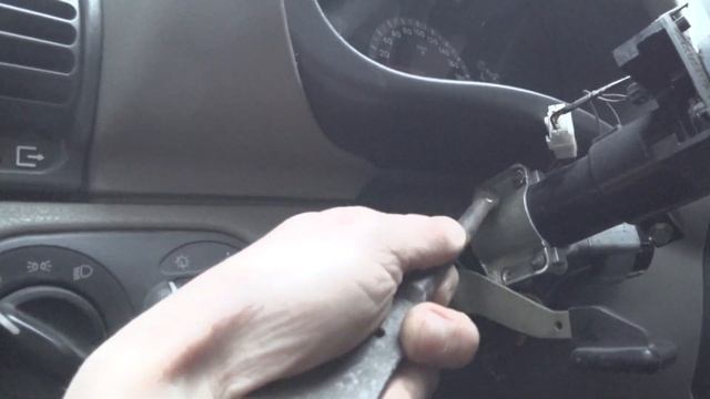 Как снять замок зажигания лада калина