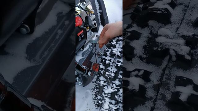 Меняем масло в снегоуборочной машине!!!