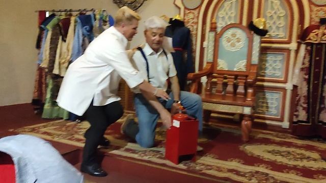Театральное шоу " Шапка" в Лёше Поповиче.