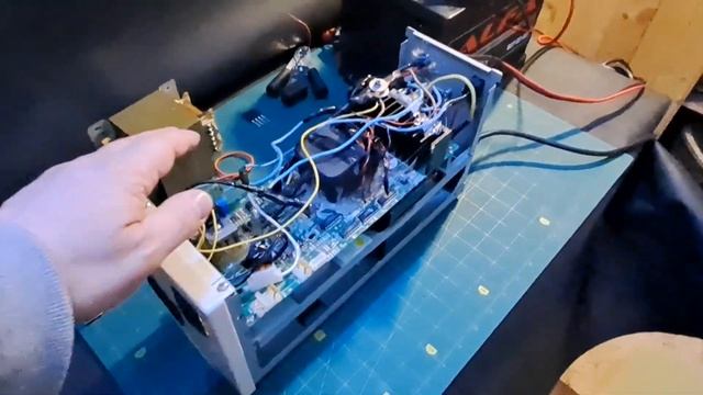 Как самому сделать зарядное устройство для автомобильного аккумулятора