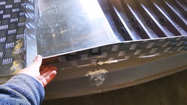 лодка Крым М делаем новые консоли и носовую палубу