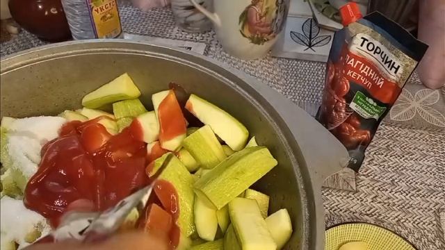 Кабачки в кетчупе на зиму.Вкусно,просто,быстро!
