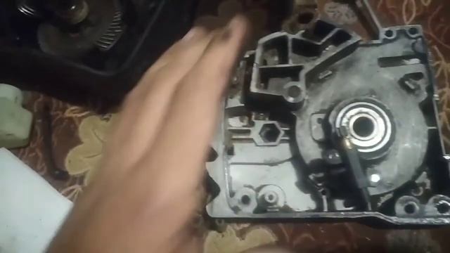 Не поступает масло на цепь в электропиле? Есть решение.