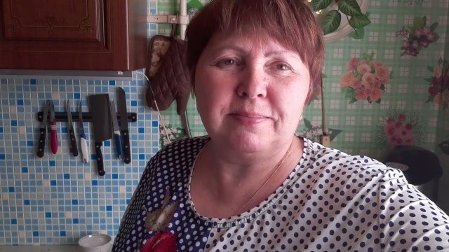 //Прощай ёлка , до свидание , до декабря // Приготовим лёгкий салат , кто берегет фигуру.
