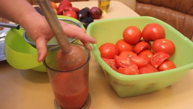КАК БЫСТРО ПРОТЕРЕТЬ ПОМИДОРЫ НА ПЮРЕ .СУПЕР СПОСОБ.