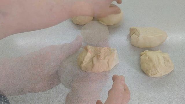 Пирог рыбный (с горбушей) из дрожжевого теста./рецепт как лепить пироги из рыбы/