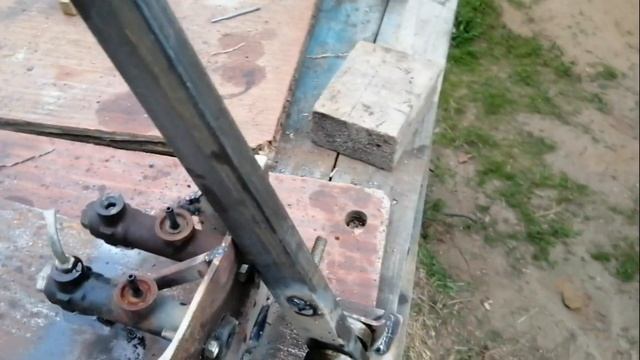 Узел фрикционов.Поворотный узел для самодельного гусеничного вездехода