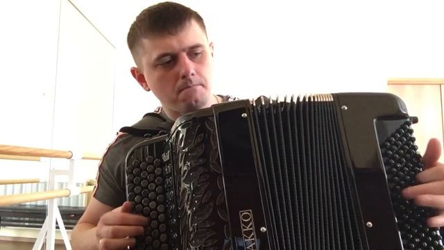 Виртуозное исполнение на баяне пьесы “Indefference” Tony Murena. Баянист-виртуоз Иван Адыбаев.