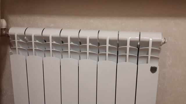 Радиатор биметаллический ROYAL THERMO Revolution Bimetall 500 8 секций Видеоотзыв (обзор) Светланы