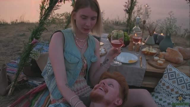 СКОРО ОСЕНЬ.   В любом возрасте жизнь  оставляет свои моменты.