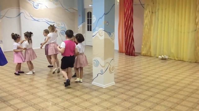 музыкальная-игра "Приглашение на бал"