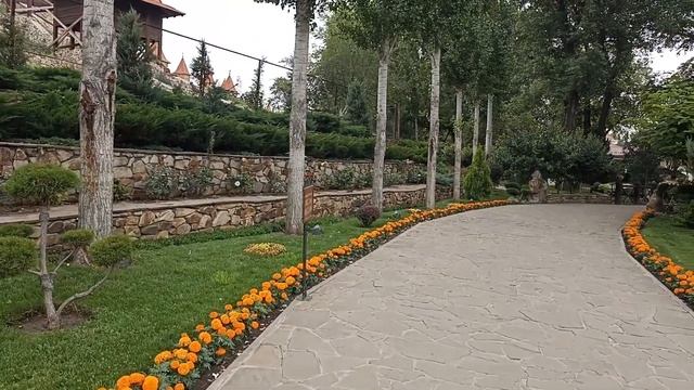 Парк Лога. Есть такой в Каменске-шахтинском. Лучший парк из тех что я видел