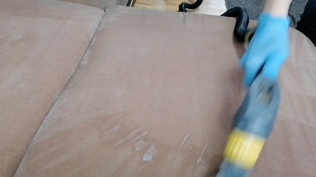 Химчистка дивана моющим пылесосом. Химчистка в домашних условиях.