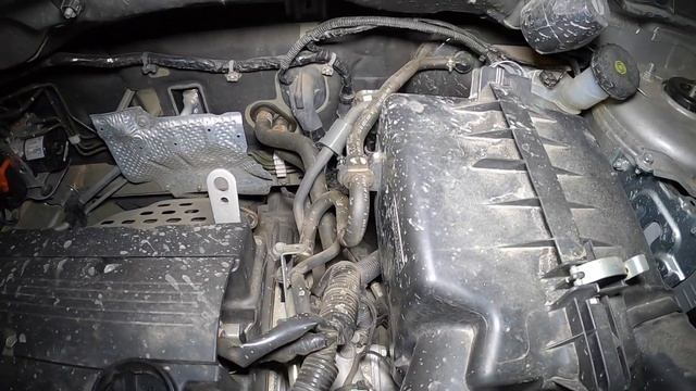 Mitsubishi ASX (4B11). Что постукивает в районе мотора?