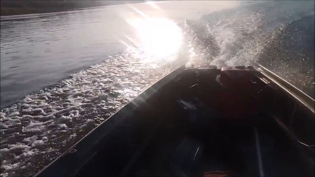 Казанка водомет мотор  4 такта 20 лс первые испытания на воде