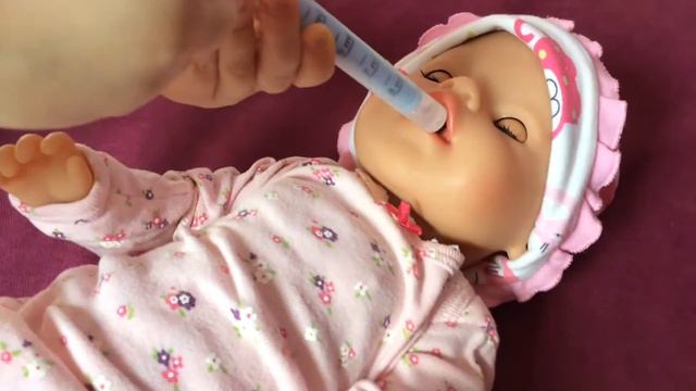 ❤ Беби Бон заболел ИГРАЕМ В ДОКТОРА с уколами, Маша как Мама Лечит куклу Беби Бон серия про доктор
