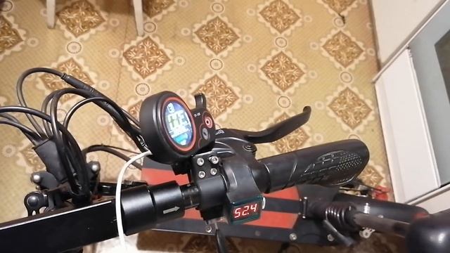 Для чего usb разъем на бортовом компьютере электросамокате