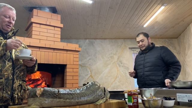 Огромный осетр с рисом в печи ! рецепты рыба