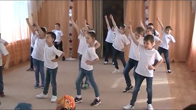 Танец  "Зажигай" для детей подготовительной группы