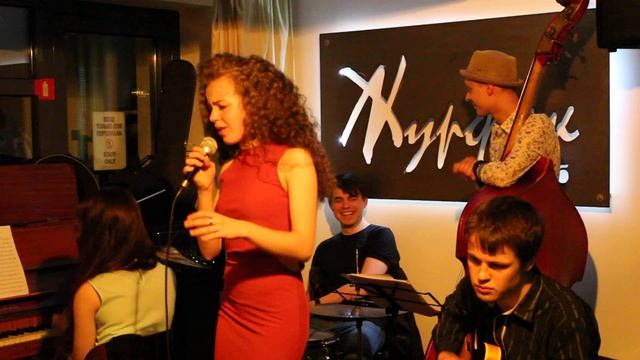 Анна Орлова - Mercedes Benz