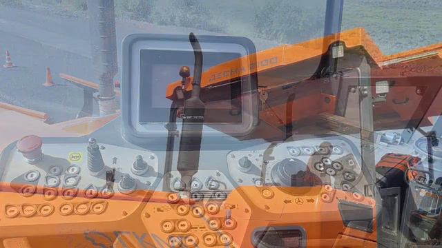 Гусеничный асфальтоукладчик "Десна 2100" укладка АБС в г. Благовещенск
