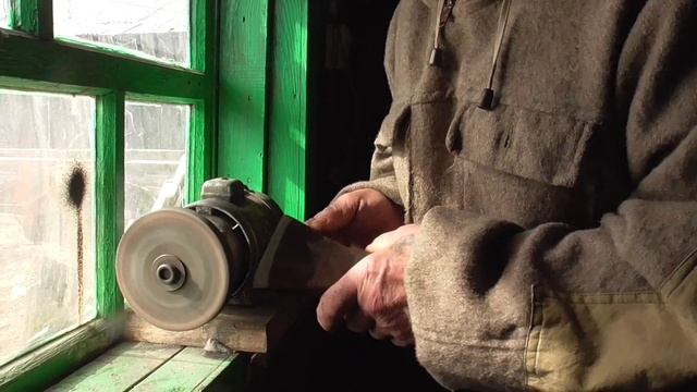 Самый простой способ заточить топор электро точилом